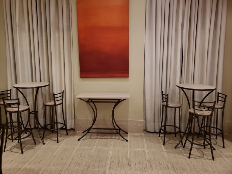 A Banqueta de Ferro Redonda Tubular é uma excelente opção para compor ambientes de festas, eventos, áreas gourmet, bares e espaços para locação. 