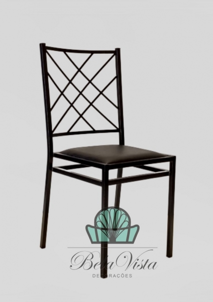 Cadeira de Ferro Empilhável para Festas, modelo Indiana metalon 20x20, com pintura eletrostática preta, com assento removível em corino Buffalo.